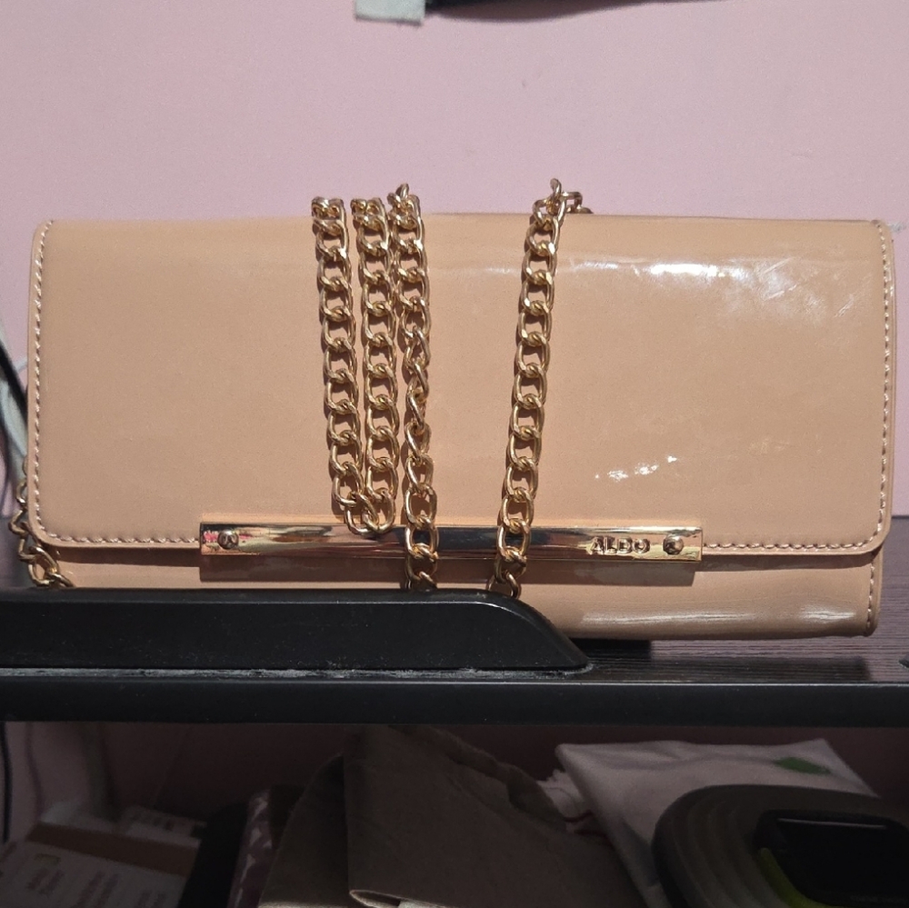 #20 - Aldo Beige Patent Clutch/Wallet Purse with Detachable Gold Chain Brand New